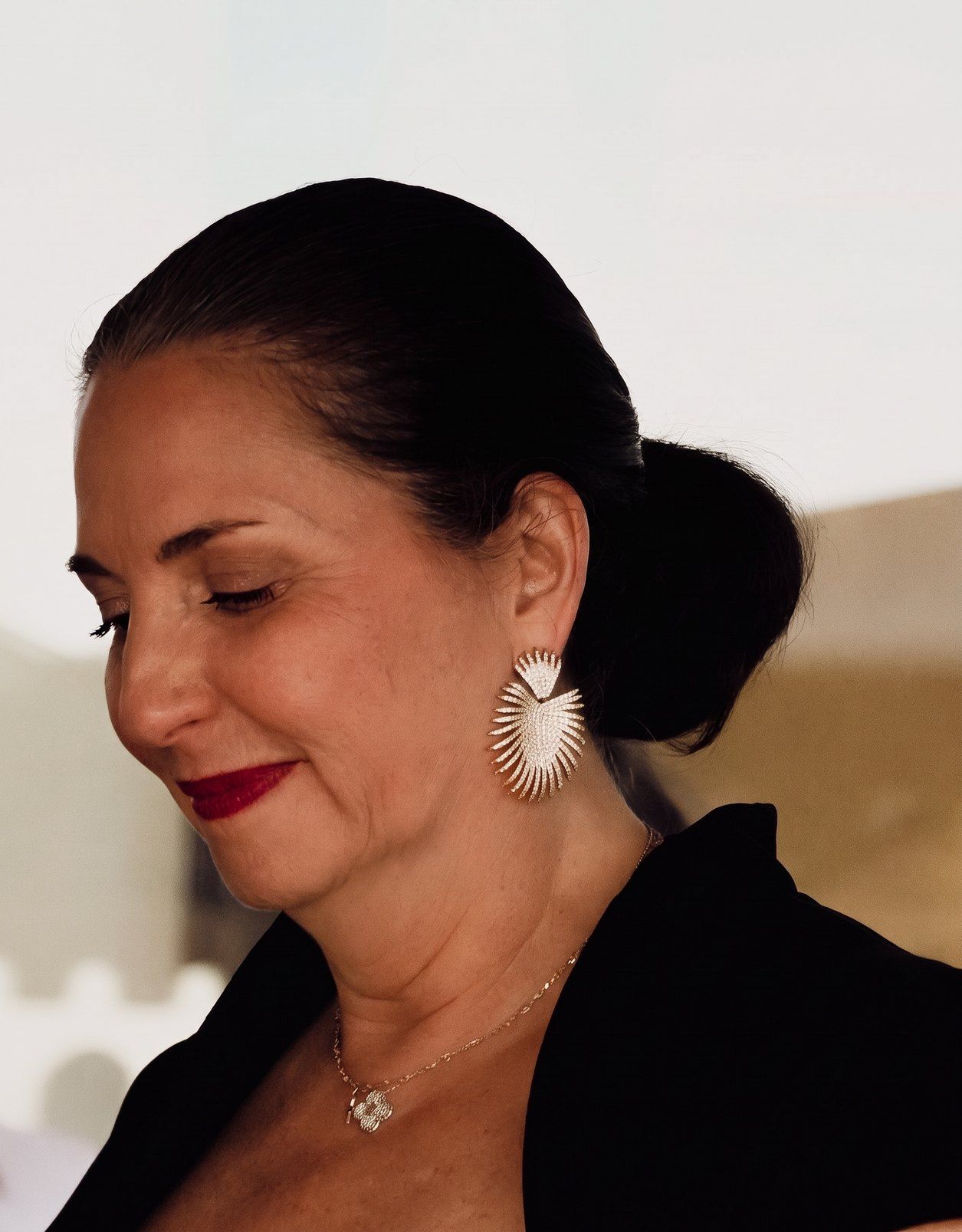 Catherine Selosse, en robe noire
